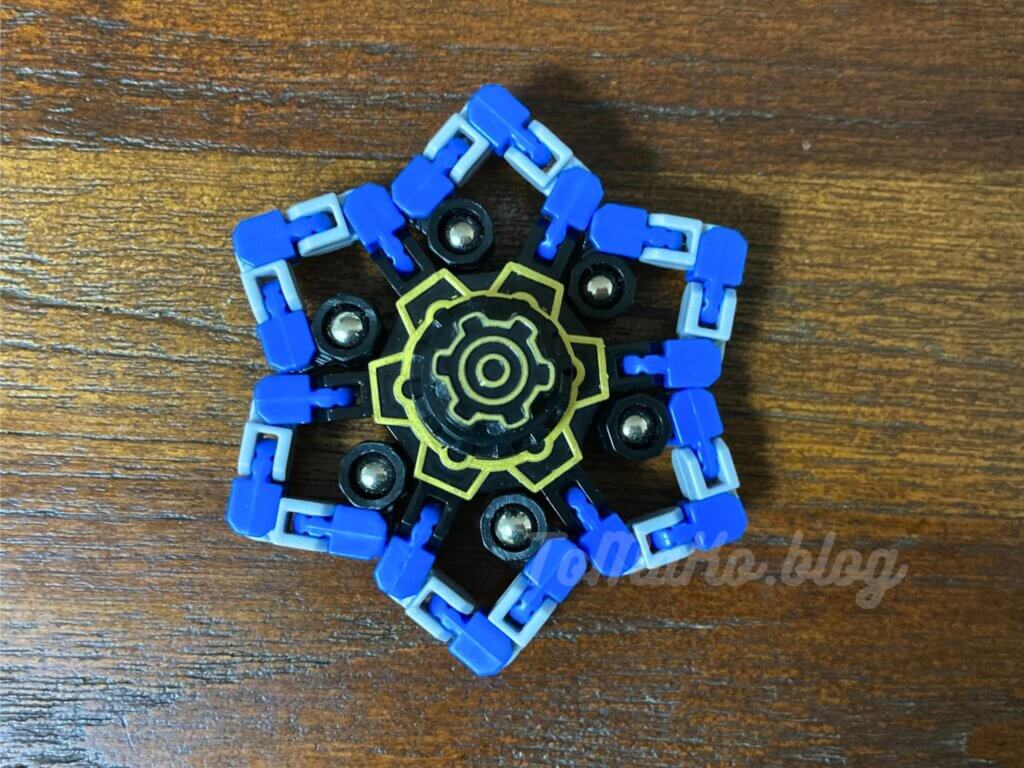 セリアの変形ハンドスピナーの写真