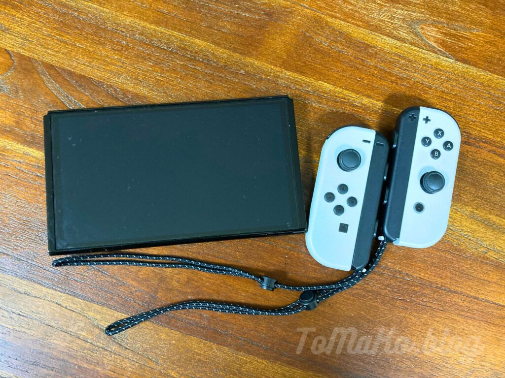 Switch本体とジョイコンの写真